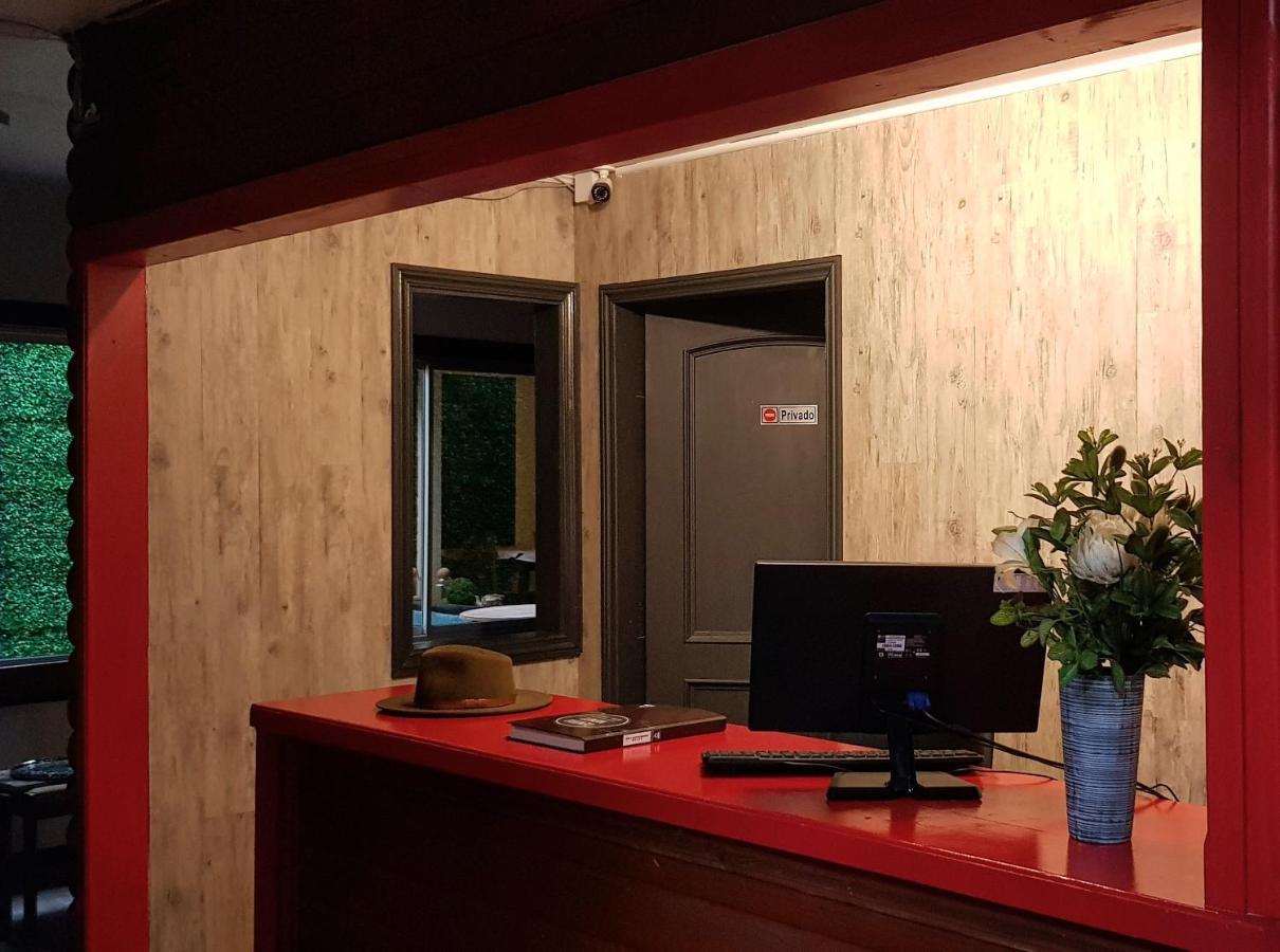Hostal Centro Montt Temuco Bagian luar foto