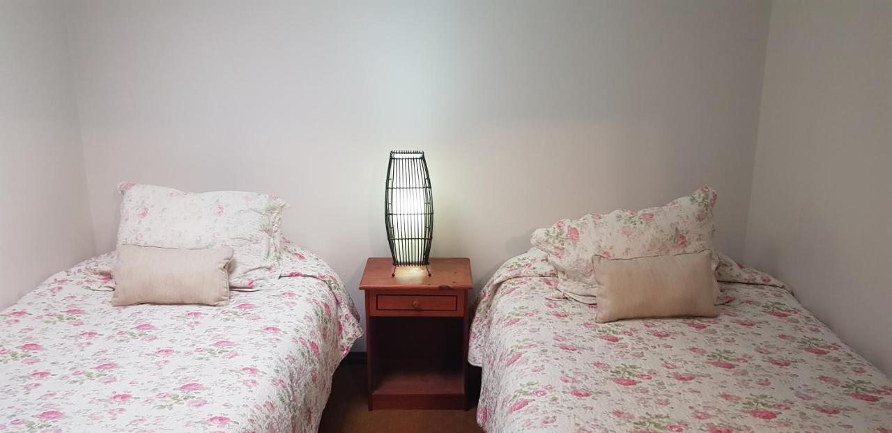 Hostal Centro Montt Temuco Bagian luar foto
